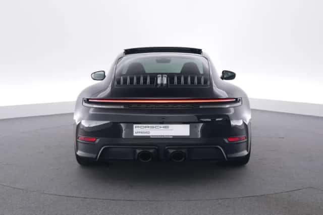 Porsche 911 (2025) thumbnail 4