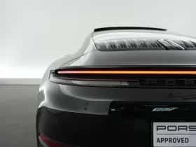 Porsche 911 (2025) thumbnail 38