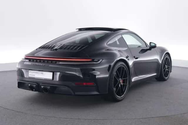 Porsche 911 (2025) thumbnail 5