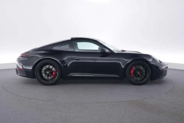 Porsche 911 (2025) thumbnail 6