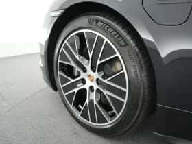 Porsche Taycan (2025) thumbnail 42