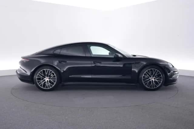 Porsche Taycan (2025) thumbnail 6