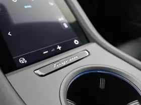 Porsche Taycan (2025) thumbnail 29