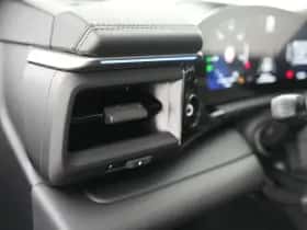 Porsche Macan (2025) thumbnail 18
