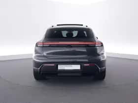Porsche Macan (2025) thumbnail 4