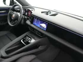 Porsche Macan (2025) thumbnail 35