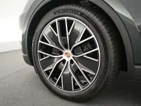 Porsche Macan (2025) thumbnail 40