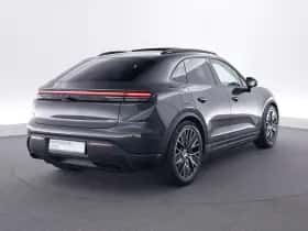 Porsche Macan (2025) thumbnail 5