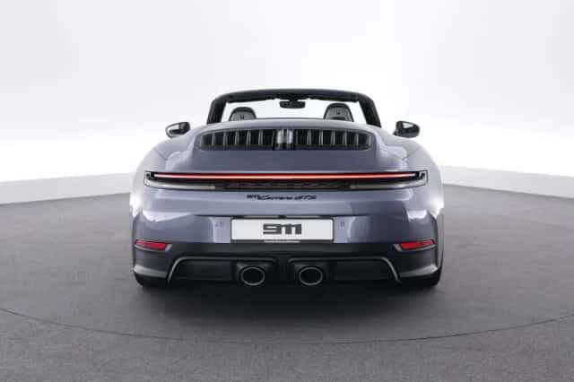 Porsche 911 (2025) thumbnail 4