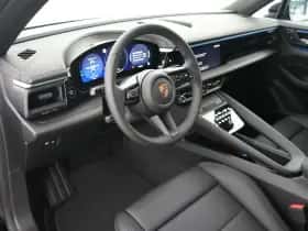 Porsche Macan (2026) thumbnail 11