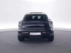 Porsche Macan (2026) thumbnail 4