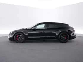 Porsche Taycan (2022) thumbnail 2