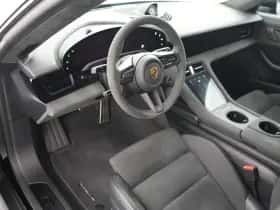 Porsche Taycan (2022) thumbnail 11