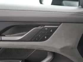 Porsche Taycan (2022) thumbnail 13