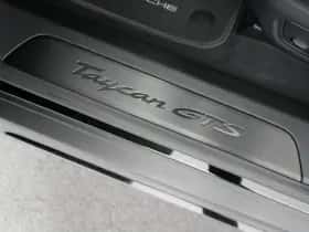 Porsche Taycan (2022) thumbnail 17