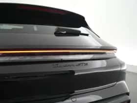 Porsche Taycan (2022) thumbnail 44