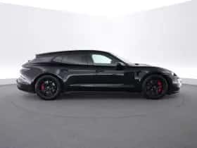 Porsche Taycan (2022) thumbnail 6