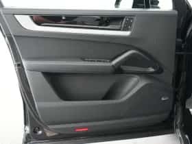 Porsche Cayenne (2025) thumbnail 15