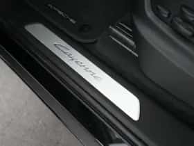 Porsche Cayenne (2025) thumbnail 16