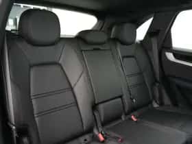 Porsche Cayenne (2025) thumbnail 33