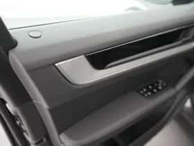 Porsche Cayenne (2024) thumbnail 15