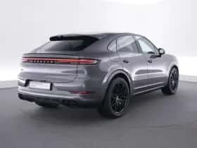 Porsche Cayenne (2024) thumbnail 5