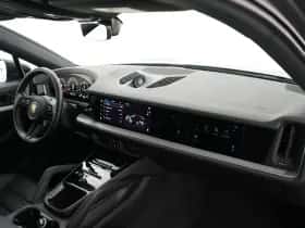 Porsche Cayenne (2024) thumbnail 41