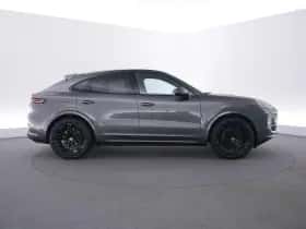 Porsche Cayenne (2024) thumbnail 6