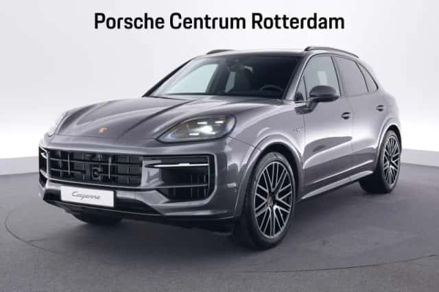 Porsche Cayenne (2025) thumbnail 1