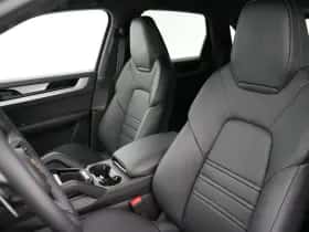 Porsche Cayenne (2025) thumbnail 12