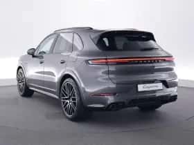 Porsche Cayenne (2025) thumbnail 3