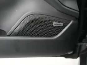Porsche Taycan (2023) thumbnail 16