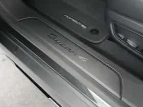 Porsche Taycan (2023) thumbnail 18