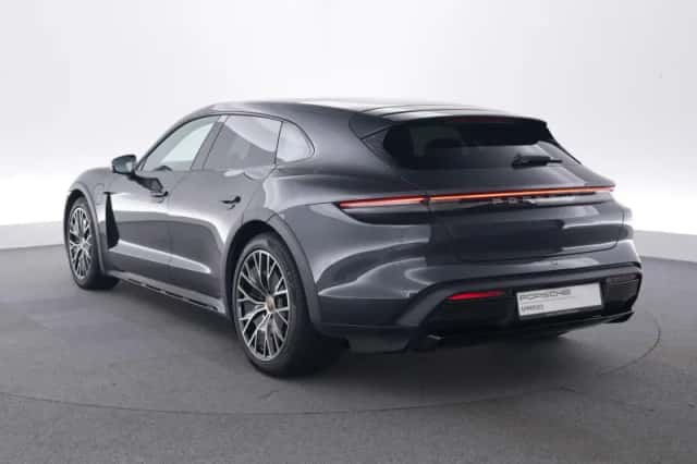 Porsche Taycan (2023) thumbnail 3