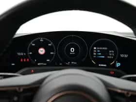 Porsche Taycan (2023) thumbnail 22