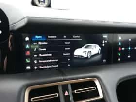 Porsche Taycan (2023) thumbnail 25
