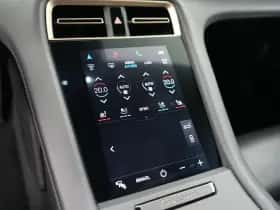 Porsche Taycan (2023) thumbnail 26