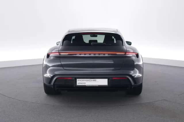 Porsche Taycan (2023) thumbnail 4