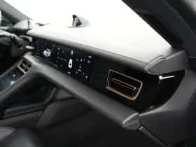 Porsche Taycan (2023) thumbnail 36