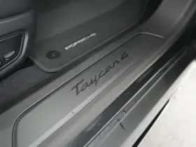 Porsche Taycan (2023) thumbnail 37