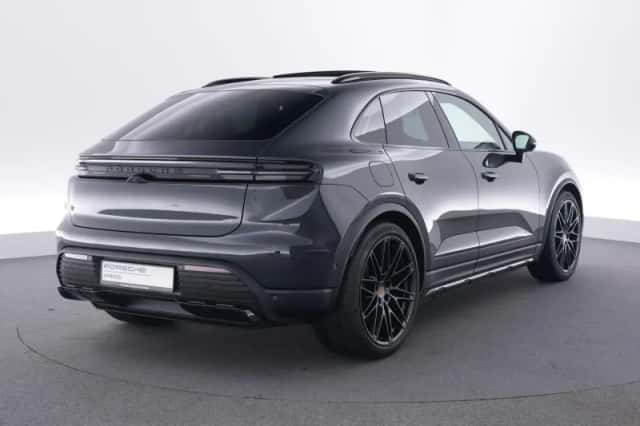 Porsche Macan (2026) thumbnail 5