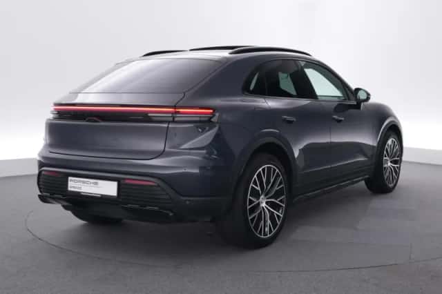 Porsche Macan (2026) thumbnail 5