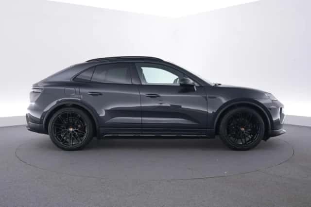 Porsche Macan (2026) thumbnail 6