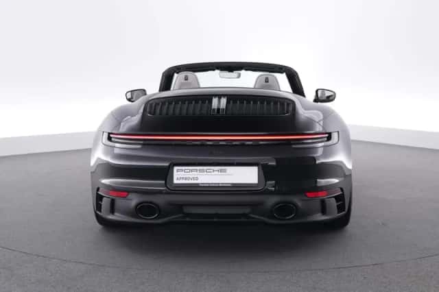 Porsche 911 (2024) thumbnail 4