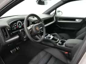 Porsche Cayenne (2025) thumbnail 11