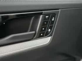 Porsche Cayenne (2025) thumbnail 13