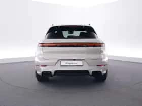 Porsche Cayenne (2025) thumbnail 4