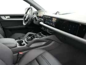 Porsche Cayenne (2025) thumbnail 32