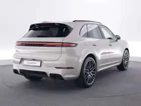 Porsche Cayenne (2025) thumbnail 5