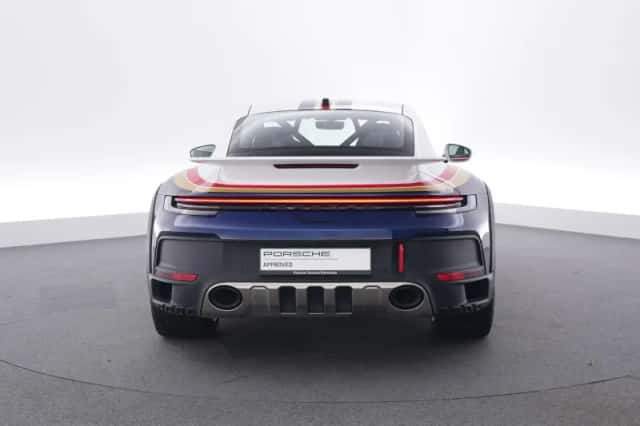 Porsche 911 (2024) thumbnail 4